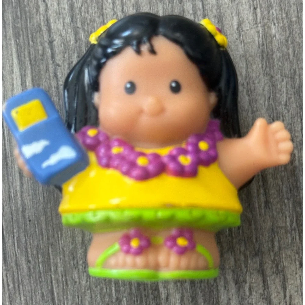 Vintage Fisher Price Little People 2005 HAWAIIN Girl Tourist Travel Vaca Figure